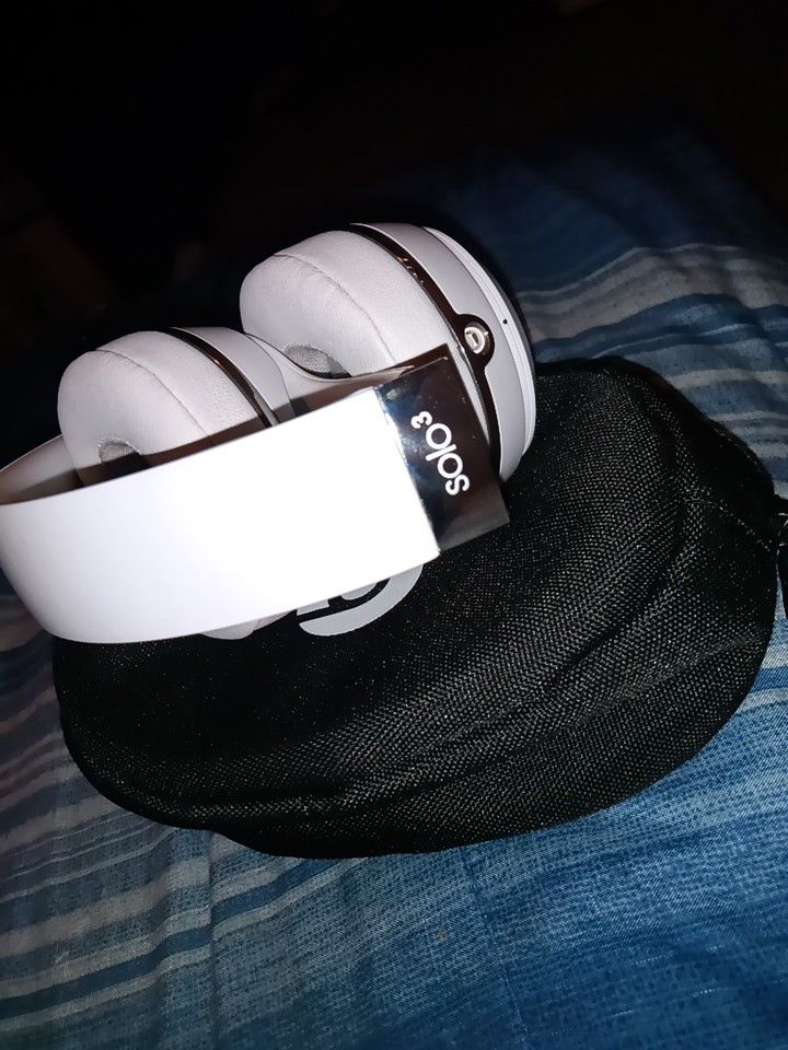 Brand New Beats Wireless Solo 3