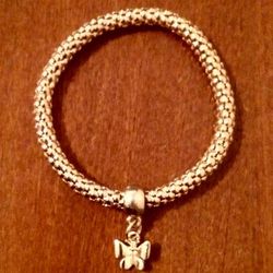 BRAND NEW IN PACKAGE LADIES DANGLING GOLD SHINY BUTTERFLY CHARM BANGLE SLIP-ON STRETCHY BRACELET 