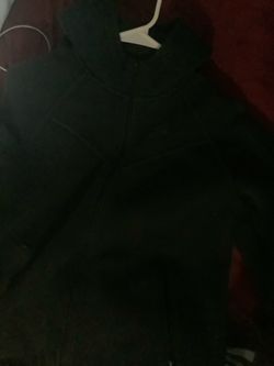 Black Nike Tech XL in Kids