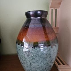 Vase 9"