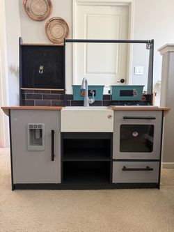 KidKraft Wooden Play Kitchen