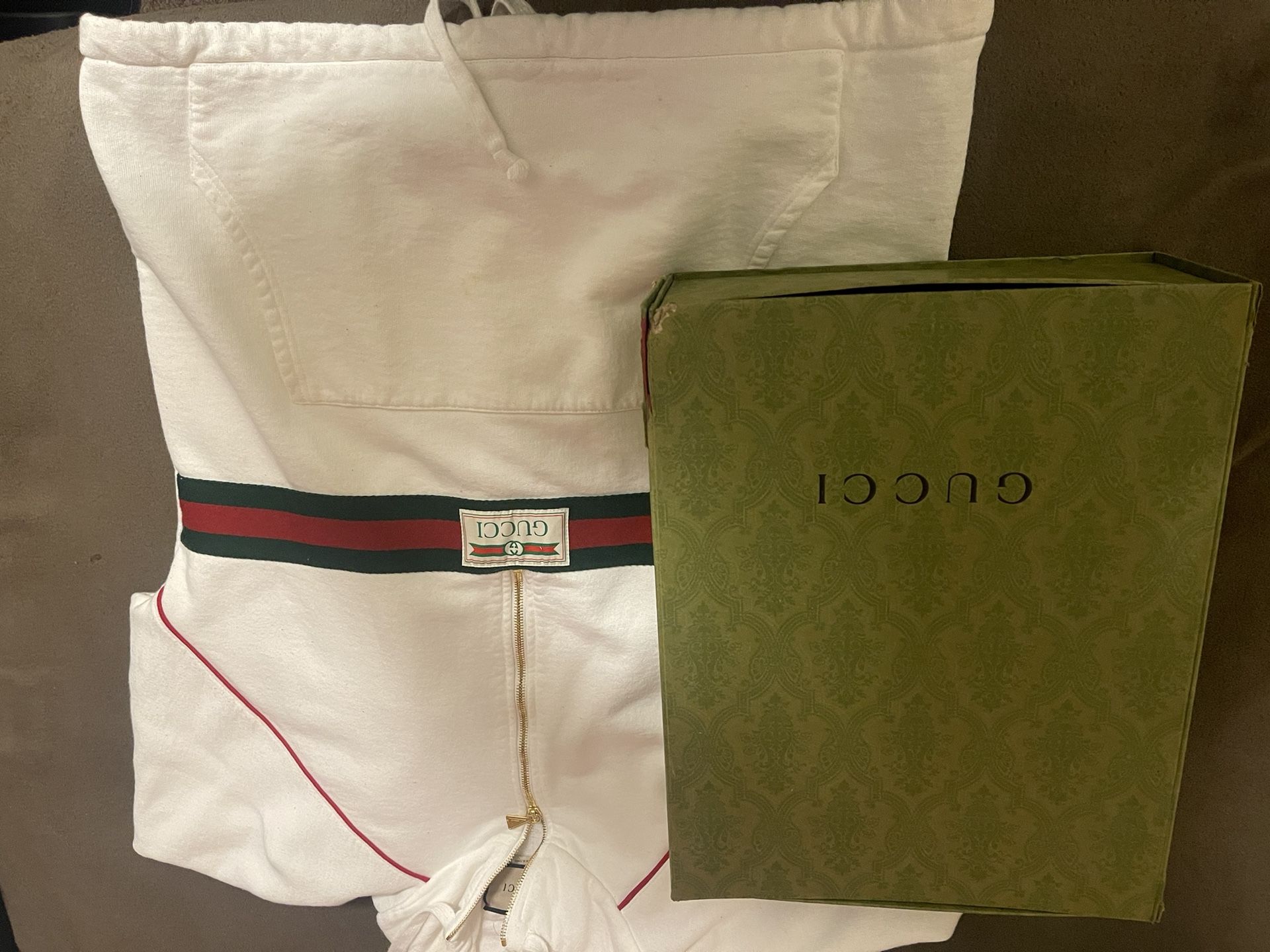 Sweater Gucci Original.. White Color Size Medium 