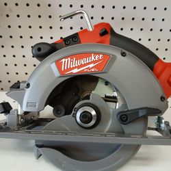 Milwaukee New 61/2" Circular Saw 18M Fuel