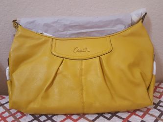 Coach yellow large purse brand new unused and AUTHENTIC