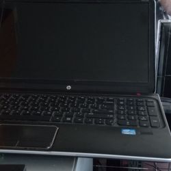 HP LAPTOP FOR PARTS ONLY HARD DRIVE REMOVED SEE PICS FOR SPECS 