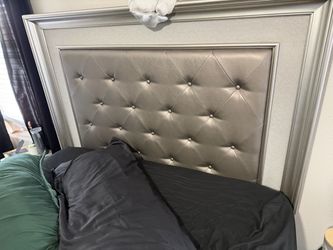 Queen size Bed, dresser and chest of drawers