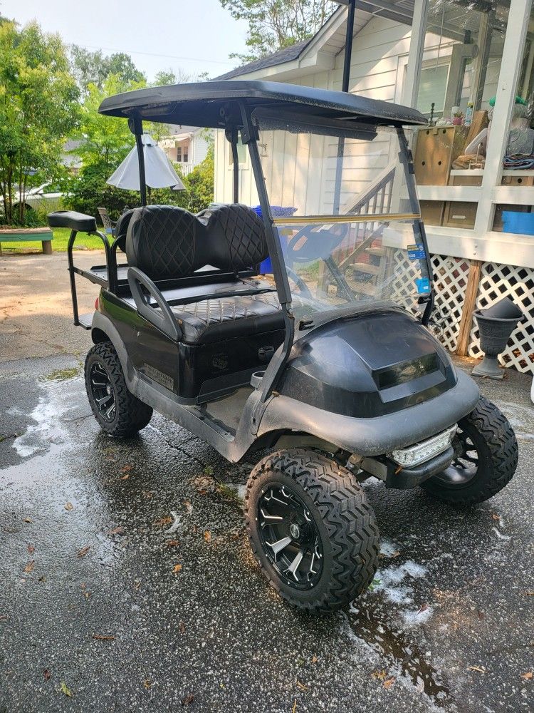 Golf Cart With Plum Quick Motor