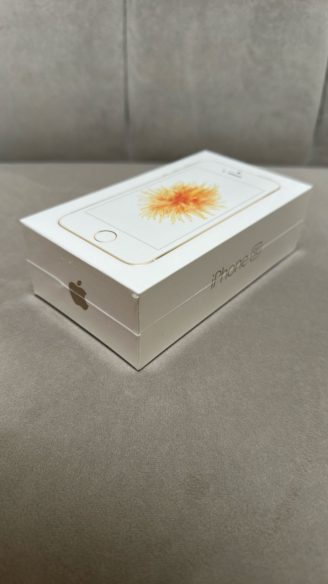 iPhone SE Factory Unlocked BRAND NEW SEALED