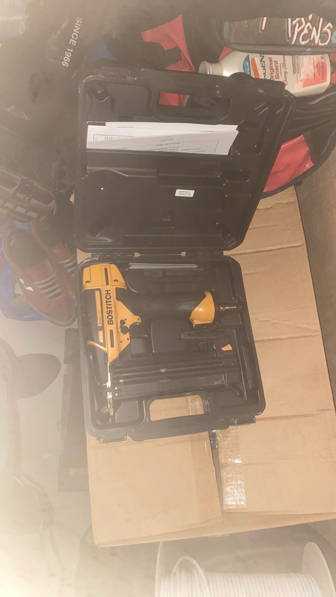 Brand New Smart Point BOSTITCH Pneumatic Nail Gun