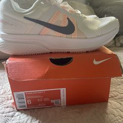 Nike Run Swift (New)color Size6 for Sale in CA - OfferUp
