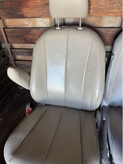 Sienna seats