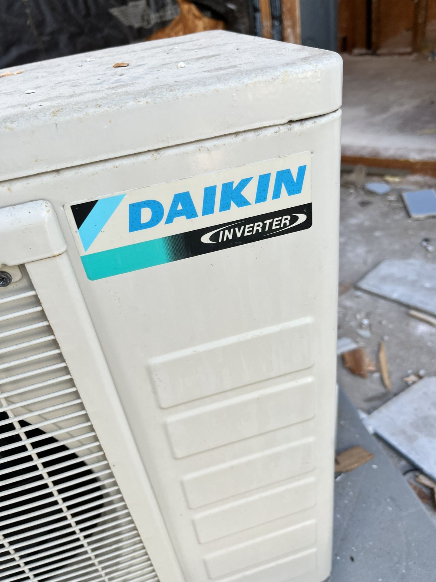Daikin .75 Ton Ac Condenser R-410a