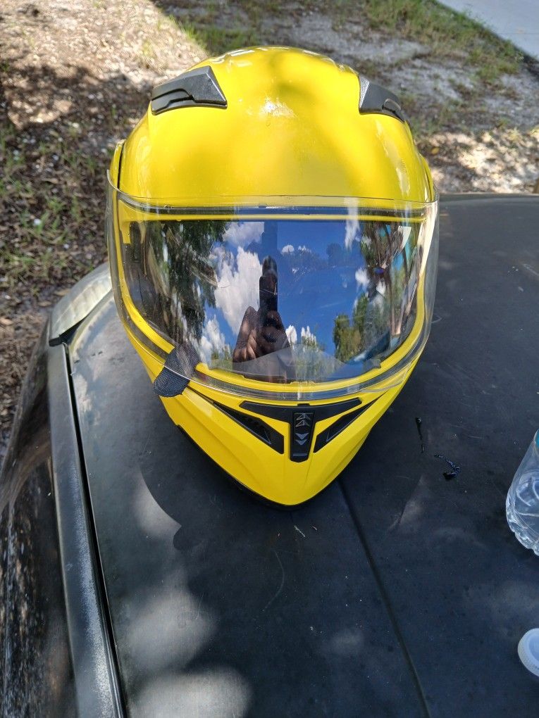 Motorcycle Helmet Bluetooth Yellow Dual Visor Was Stolen If U Know Who Stole It Holla I'll Pay For Info