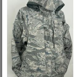 New Never Used Military Jacket Size L High-quality $35 Check Out All Pictures Pick Up At Country Club And Grant 