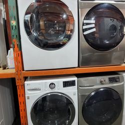 New LG Front Load Washer And Stackable Gas Dryer Set 