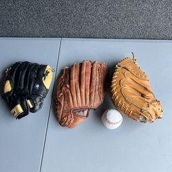 lot 3 Baseball Gloves 