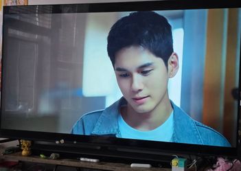 Samsung TV 75" .Moving out