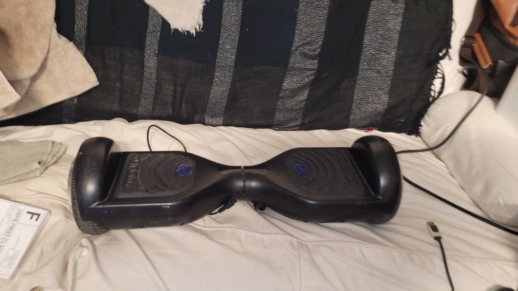 High Roller 4wrd Hoverboard With Charger for Sale in Thermal CA