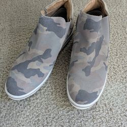 Just Reduced!  Me Too Chelsea Kane Leather Sneakers