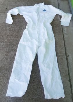 DuPont TyVex Disposable Coveralls Qty 4