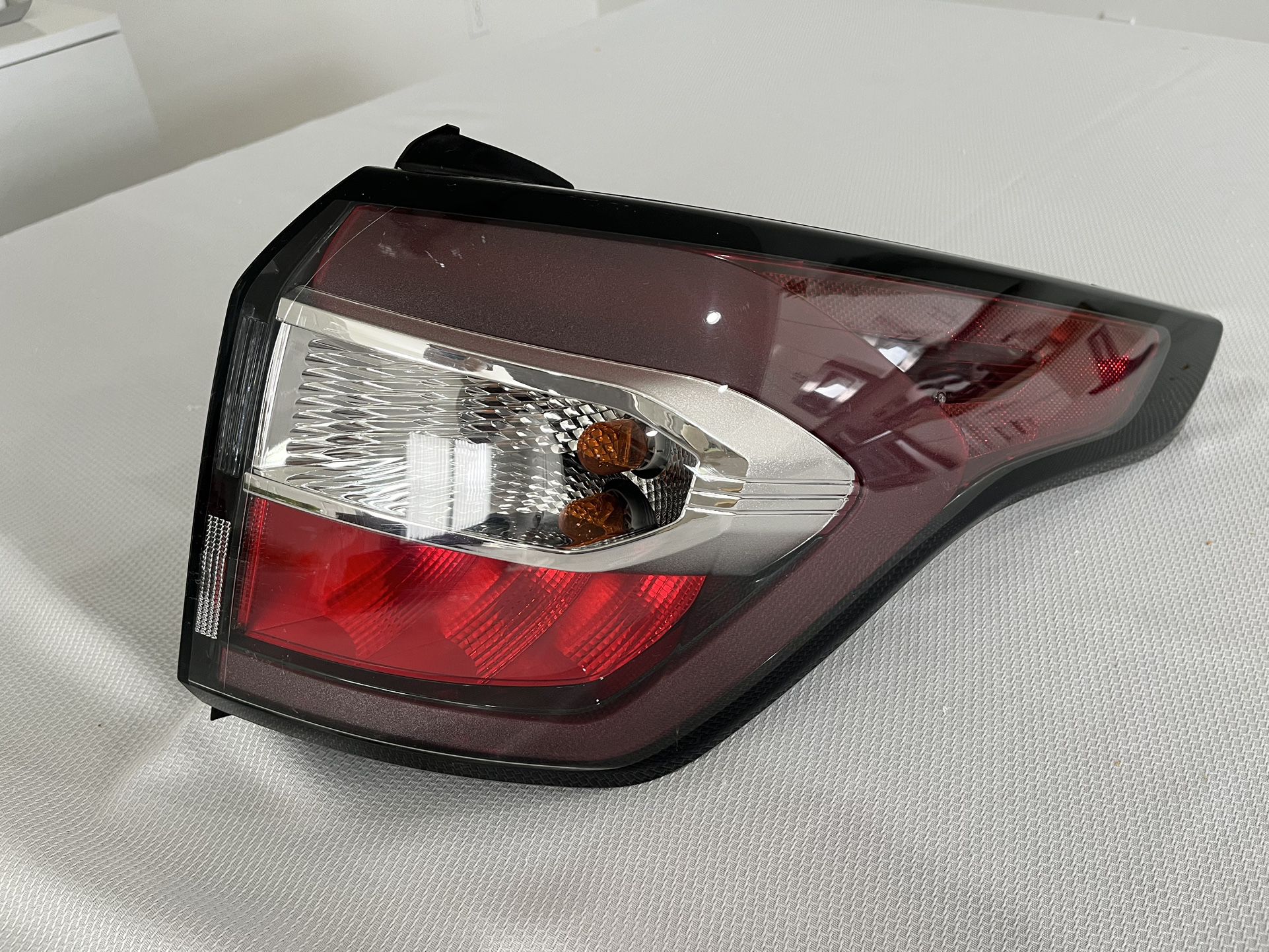 2017-2019 Ford Escape Right Rear Tail Light 