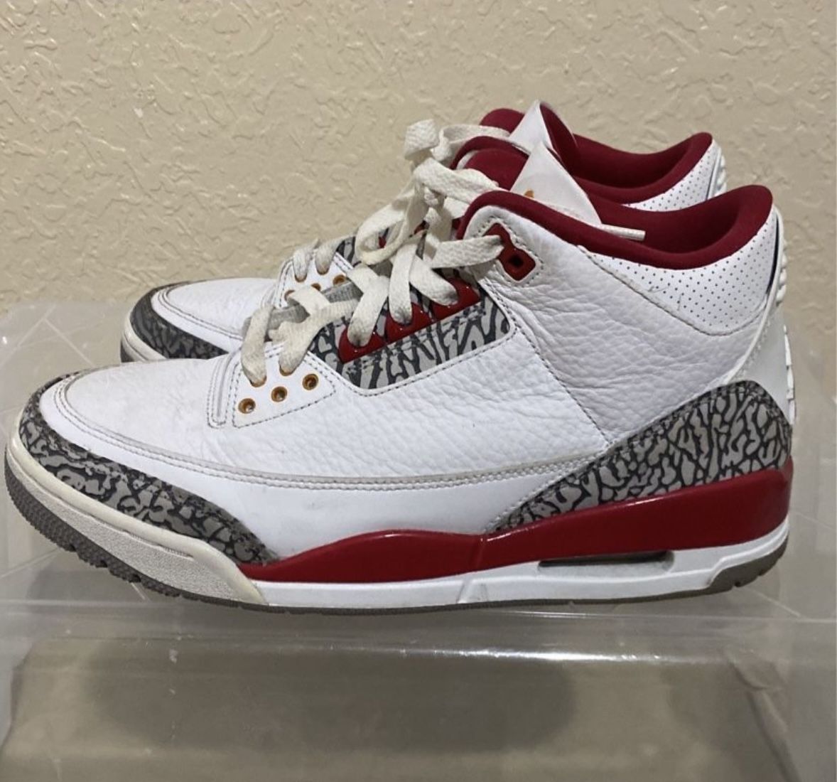 Retro 3 Cardinal