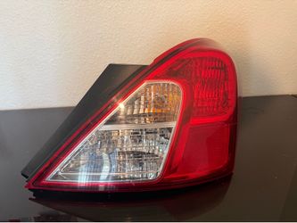 Nissan Versa 2012-2019 Sedan Rear Right Tail Light Taillight Lamp 265503AN0A OEM