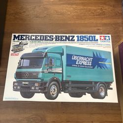 Tamiya 1/14 RC Mercedes Benz 1850L Delivery Truck kit 56307