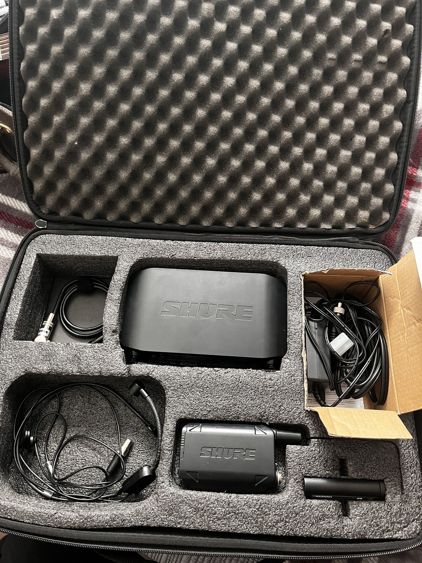 Shure GLXD4 wireless