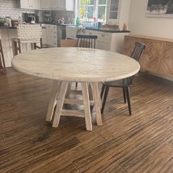 Round Dining Table 