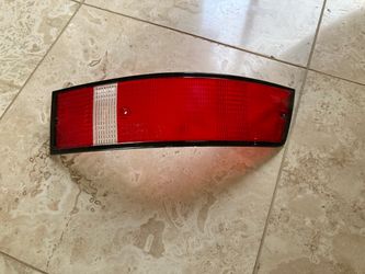 Porsche 911 rear left tail light lens