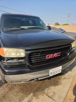 $$2,500.  GMC Yukon Black Full Size