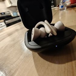 PowerBeats Headphone