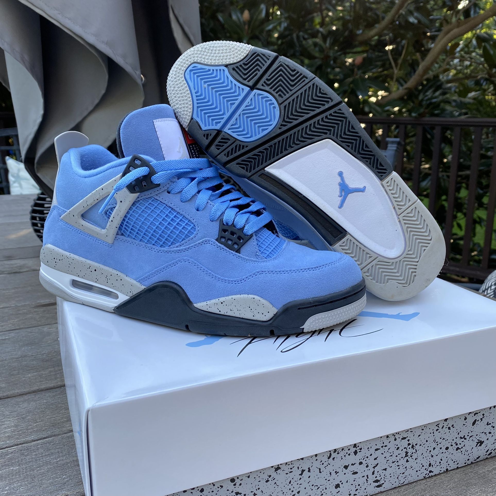 Jordan 4 Unc 