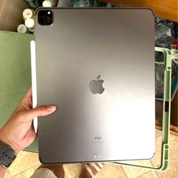 iPad Pro 12.9in BUNDLE