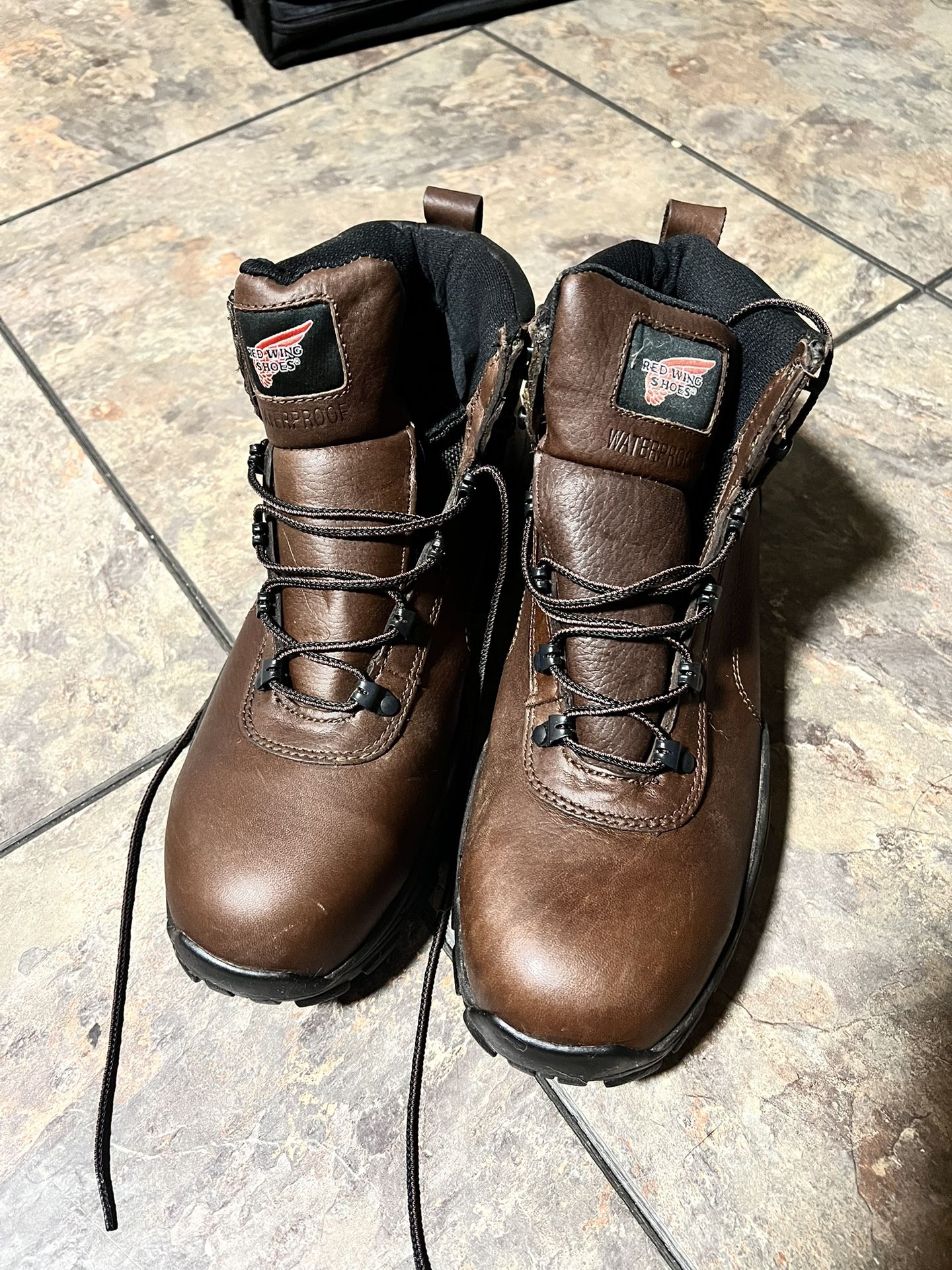 Redwing Work boots Size 10 (model 6681)