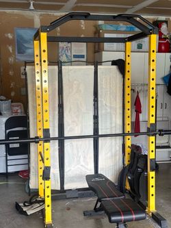 Hulk fit squat rack