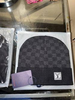 Dark grey pattern knit beanie