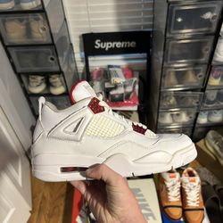 Jordan 4 Red Metallic Size 9