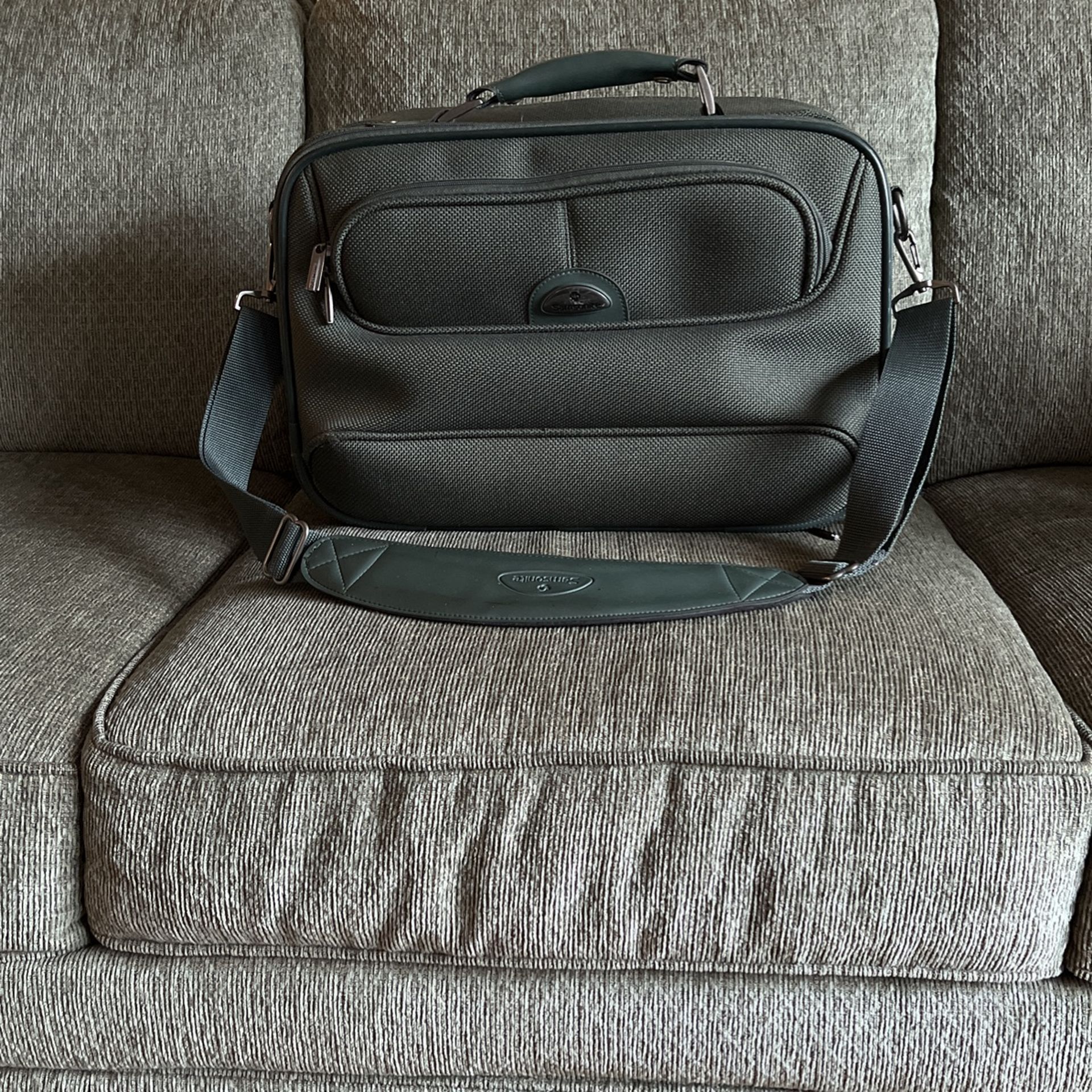 Samsonite Carry On Overnight Shoulder Bag Luggage