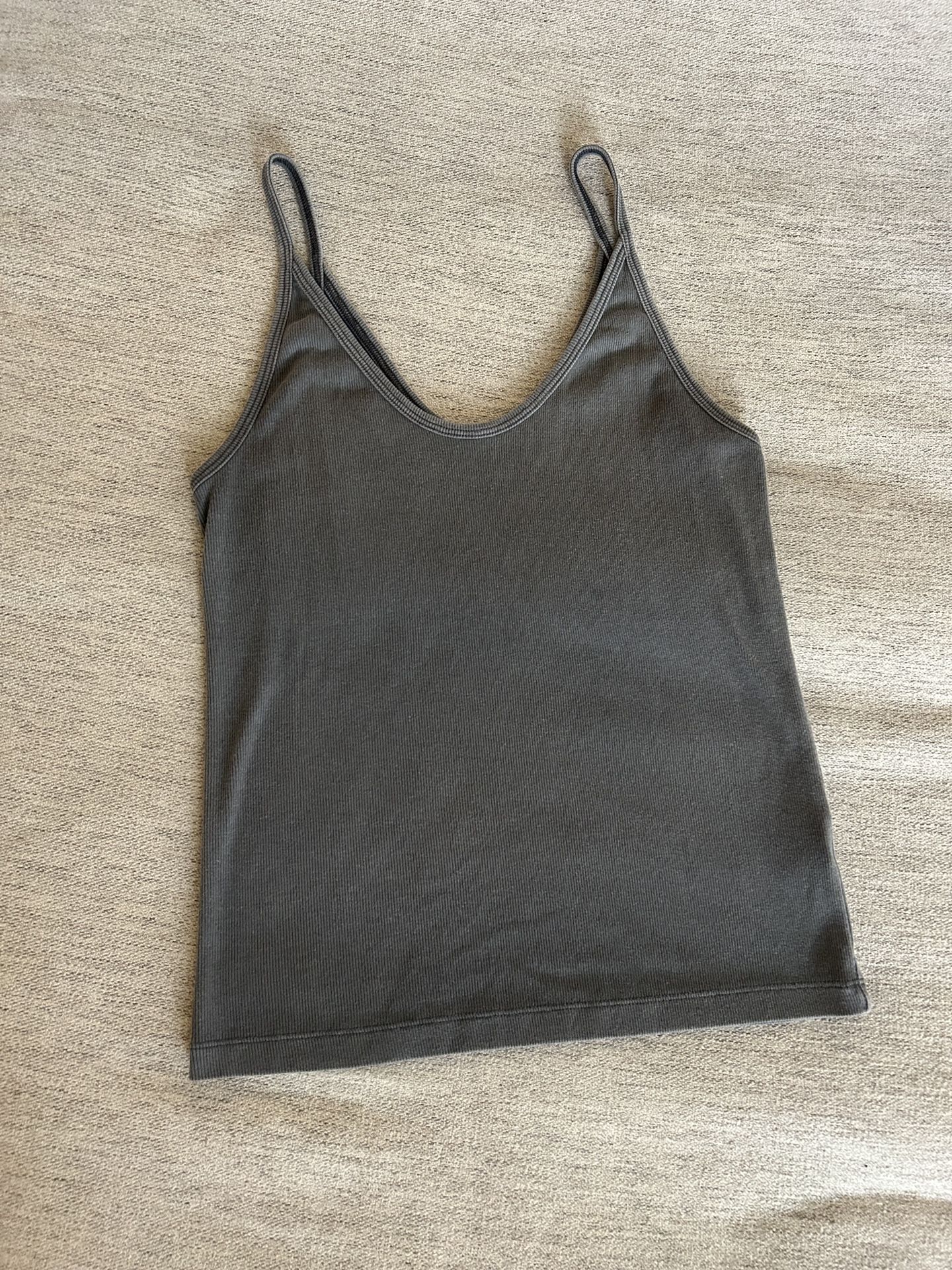 “UNIVERSAL THREADS” Black Fitted Sleeveless Camisole
