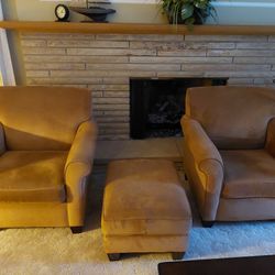 2 Chairs FLEXSTEEL and Foot Stool