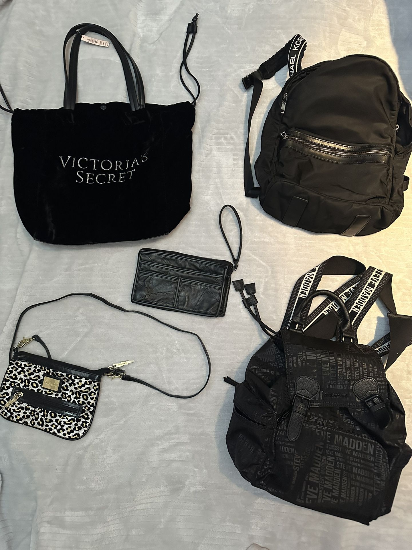 5 PURSES BUNDLE $30 FOR ALL