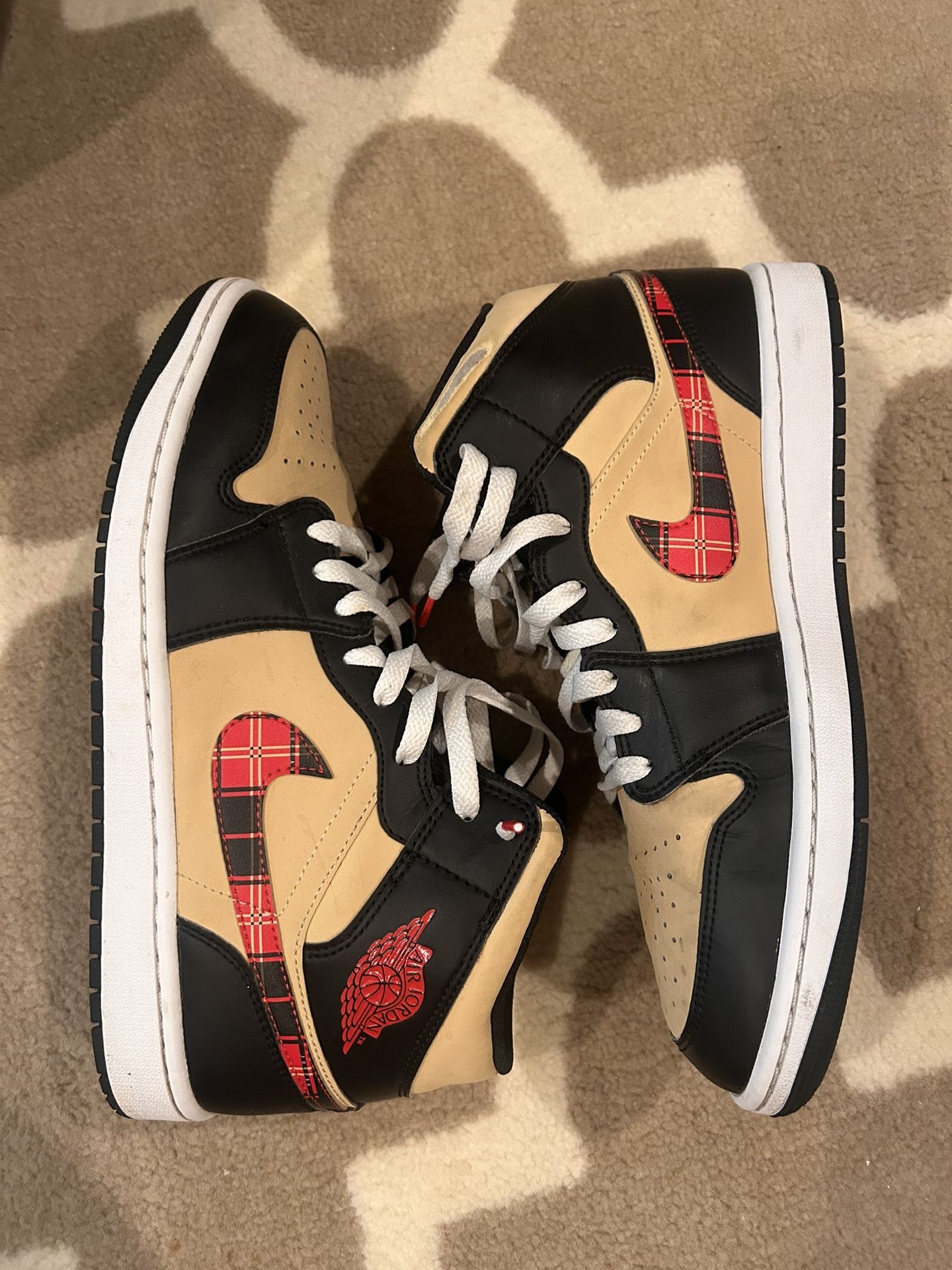 Jordan 1 Mid Tartan Swoosh