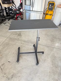 Rolling Stand Desk Table