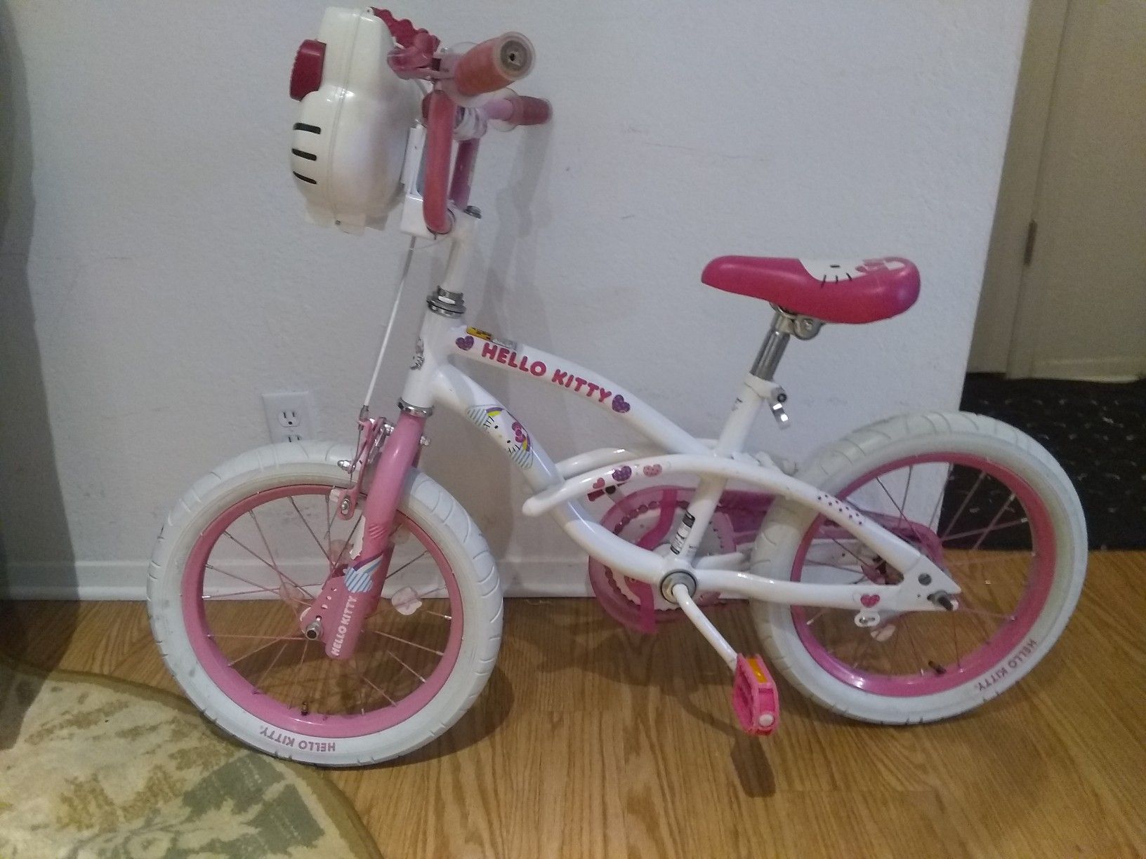 Hello Kitty 16" Little Girl's Bike