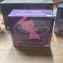 Pokemon Sword & Shield Fusion Strike Elite Trainer Box