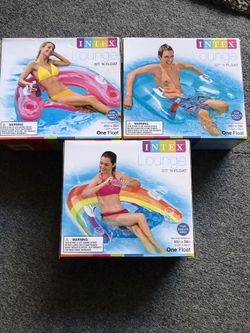 Lounge sit by float