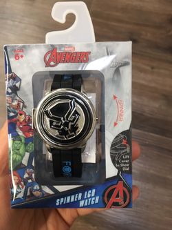 NWT Avengers spinner LCD watch