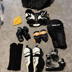π Full Set of Adult Hockey Gear β Lightly Used & Ready to Play! π